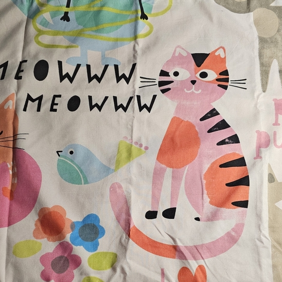 Difficult to find Crayola "Purrty cat" pillow cases - Picture 5 of 6